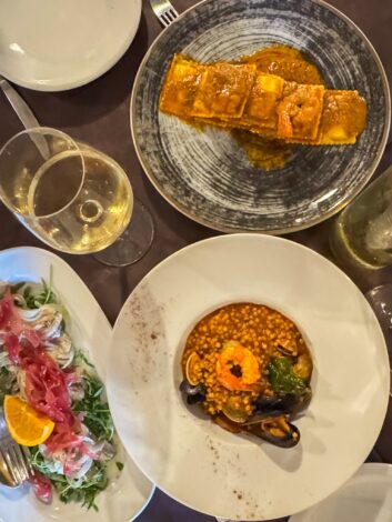 Trattoria Sa Nassa - Marineeritud sardiinid, meriahvena tagliatelled ja Fregola ai frutti di mare (trad. Sardiinia pasta mereandidega)