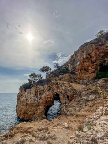 Cala de Moraigi võlvkoobas